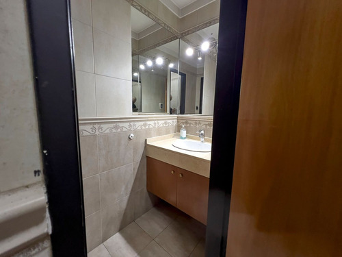 Venta Semipiso 5 Ambientes Dos Cocheras Caseros