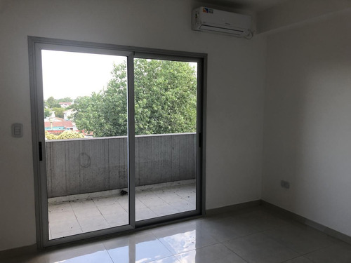 Imagen 7 de 8 de Departamento 2 Ambientes - Alquiler- Ituzaingo - Colectora