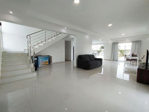 Vendo Villa Residencial El Ejecutivo - Bávaro
