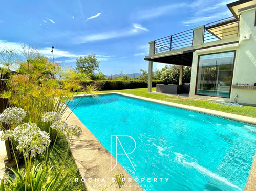 Casa Amoblada, Gran Patio Y Piscina