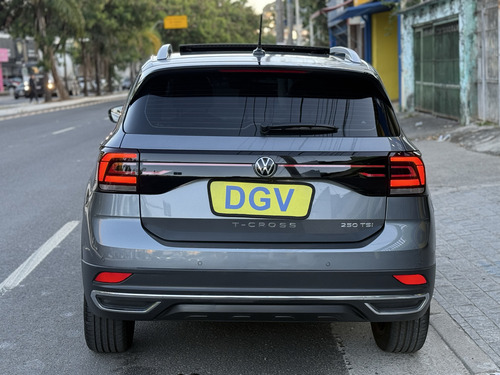 Volkswagen T-Cross 1.4 250 TSI TOTAL FLEX HIGHLINE AUTOMÁTICO