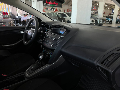 Ford Focus 2.0 SE FASTBACK 16V FLEX 4P POWERSHIFT