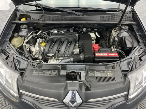Renault Logan 1.6 Privilege / Intens