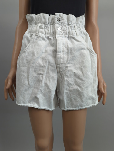 Shorts Marca  Zara  (38) De Color Blanco Como Nuevo