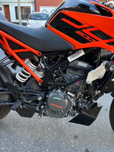 Imagen 12 de 16 de Duke Ktm 200 Ng Año 2022