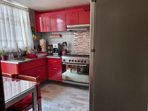 Casa En Venta Con Excelente Ubicación En Fraccionamiento Con Vigilancia