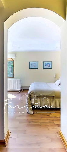 Casa En Arriendo De 5 Dorm. En La Reina