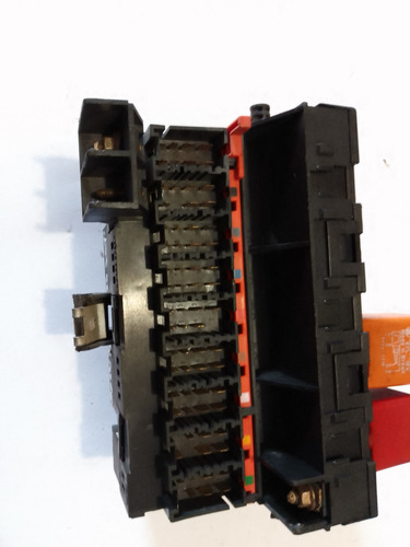 Caja Modulo De Fusibles Para Volkswagen Pointer Completa (Usado)