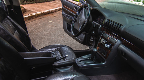 Audi A4 2.8 V6 - Raridade Linda