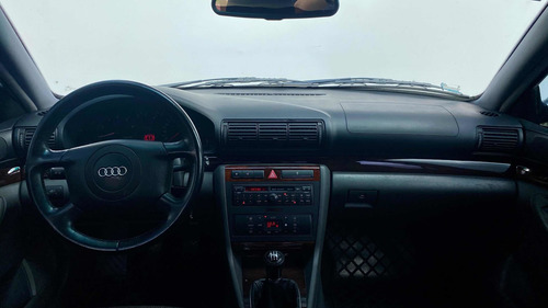 Audi A4 1.8 T 2000