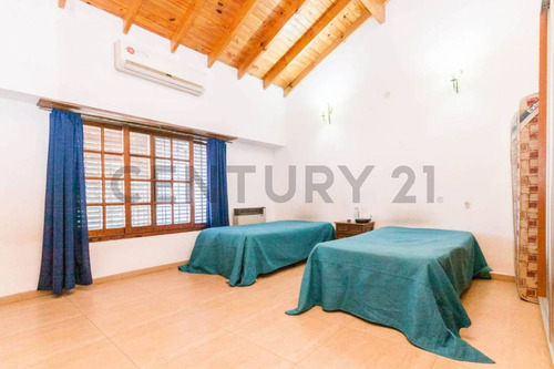 Venta De Casa 5 Ambientes En Lanús Este