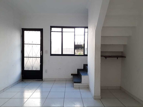 Imagem 2 de 20 de Casa Geminada Com 2 Quartos Para Comprar No Heliópolis Em Belo Horizonte/mg - 1566