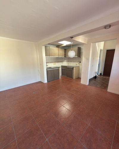 Oportunidad Para Inversión O Vivienda/casa Ph/dos Dormitorios/sayago