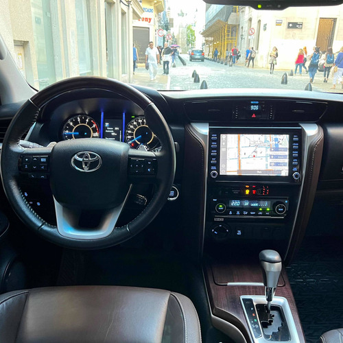 Imagen 9 de 25 de Toyota Sw4 2019 2.8 Srx 177cv 4x4 7as At Automatica Lucsc