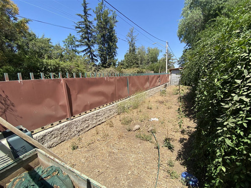 Casa En Venta De 8 Dorm. En Colina