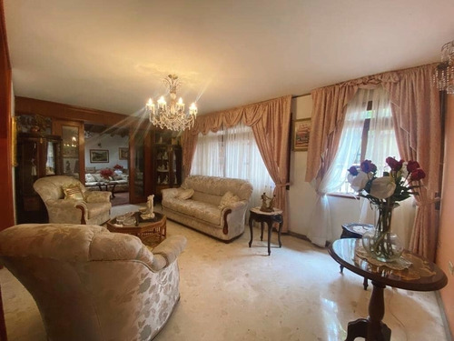 Imagen 8 de 11 de Cf. Se Vende Casa En Urbanización Altos De Pirineos