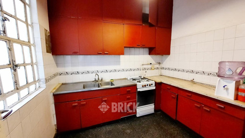 Piso C/dep En Juan D. Peron Y Av. Callao - Fte Y Cfte 150 M2 2 Bcones T/sol Apto Prof D/entrada