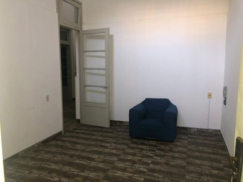 Casa, Tres Cruces, 3 Dorm. Ideal Vivienda U Oficina, Sin Gc!