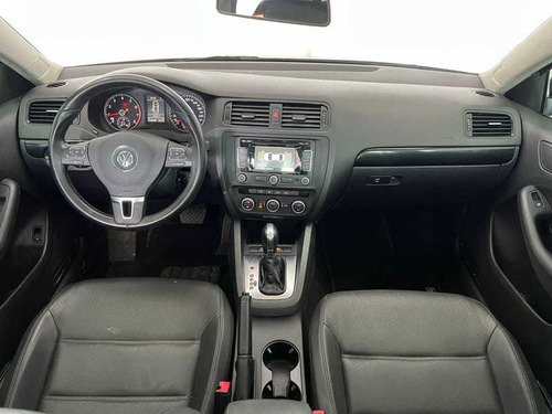 Imagem 11 de 15 de Volkswagen Jetta 2.0 Comfortline Flex 4p Aut 2013