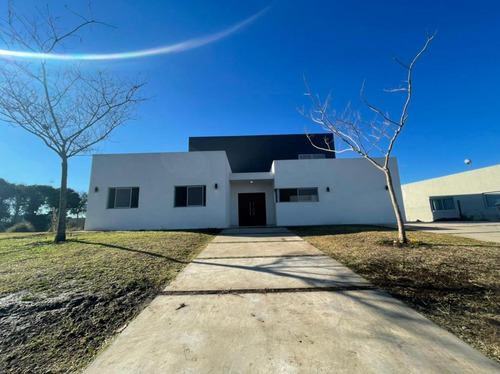 Imagen 5 de 27 de Casa En Venta San Matias Area 4 Lote Interno Con Pileta