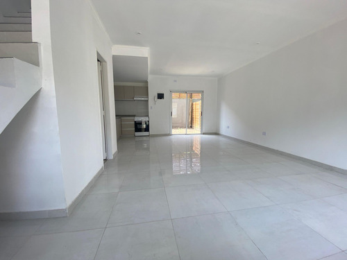 Venta Duplex 3 Amb C/cochera Ituzaingo A Estrenar