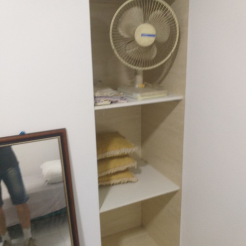 Imagem 8 de 13 de Apt 1 Qto Sala Coz Wc Próx Praia,lojas Ac Financto Bco $115.