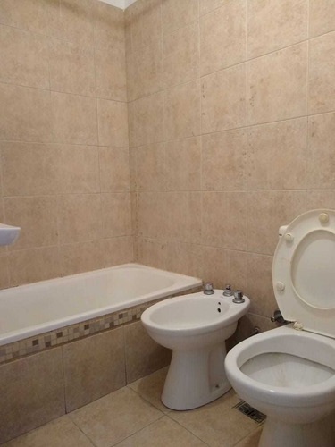 Imagen 6 de 11 de Oportunidad De Venta Departamento 2 Ambientes En Pilar