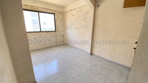 Edificio Comercial En Venta En Centro Barquisimeto Lara - %%m-c-t%% Cod. 23 Guion 9 3 4 3