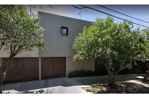 Casa En Remate En Lomas De Chapultepec, Fg-1331