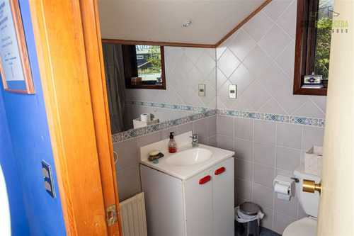 Casa En Venta De 6 Dorm. En Parrque Ivian I, Puerto Varas