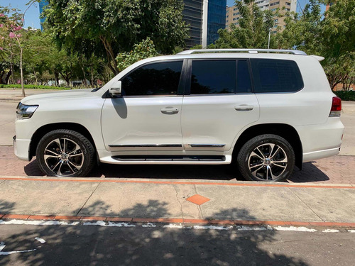 Toyota Land Cruiser 200 2019 4.5 Imperial Fl
