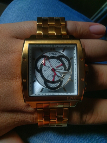 Relógio Dourado Ewc