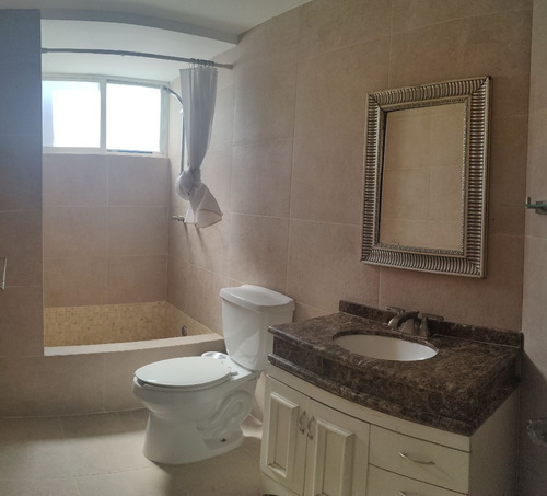 Se Vende O Se Renta Casa Con 7 Recámaras Remodelada En Tecamachalco (v)