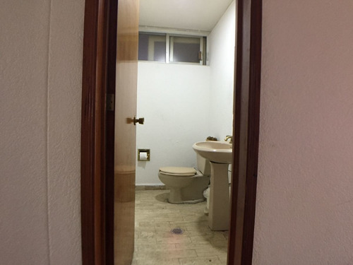 Imagen 20 de 30 de Venta De Departamento Amplio Con Balcón En Temístocles Polan