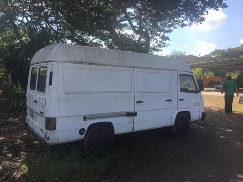 Mercedes Benz 180d