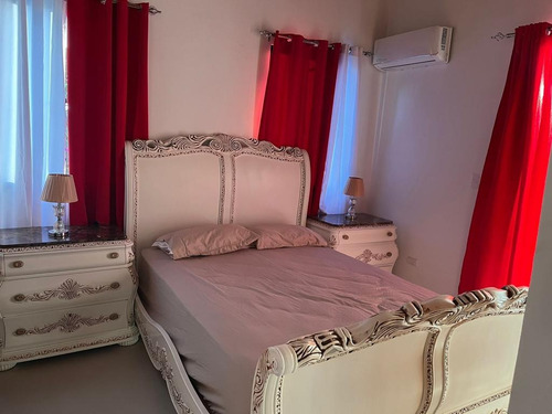 Vendo Villa Turistica Para Negocio O Veraneo Familiar En Altos De Gurabo, Santiago, Loma De Camp David