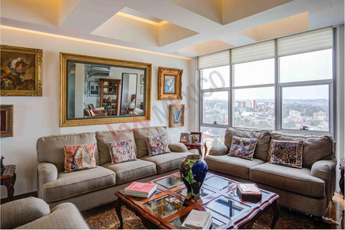 Penthouse De Lujo Con Espectacular Vista A La Ciudad En La Parte Baja De Las Águilas