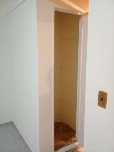 Dño Av. Mosconi Amplio 2amb Exp. $800 Pb B - Recien Pintado