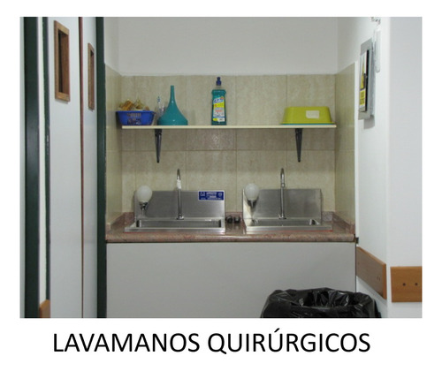 Oficina Acondicionada Como Centro Ambulatorio - Avda. Casanova / Tsc