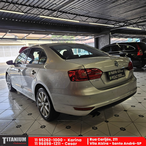 Volkswagen Jetta COMFORTLINE 2.0 T.FLEX 8V 4P TIPT.
