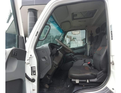 Mercedes Benz Accelo 815 4x2.