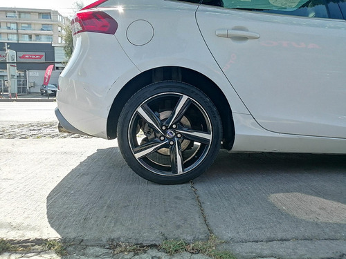 Volvo V40 T4 R Design Mec