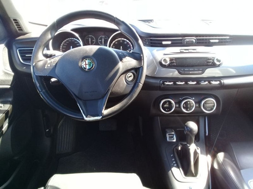 Alfa Romeo Giulietta 1,4 Distinctive 2013 Car One Cg