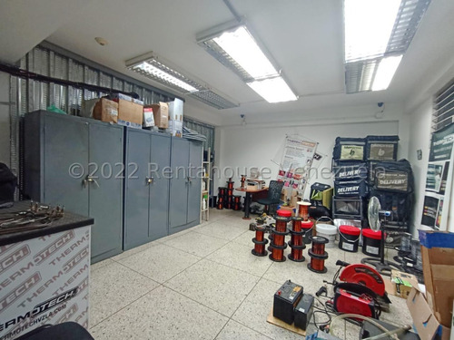 Edificio Comercial En Venta En Avenida Libertador Barquisimeto Lara. Código 23-15252 Excelente Oportunidad Al Mejor Precio Negociable!!!. Comunicate Conmigo! Gracias. Pregunta Sin Compromiso Kv #
