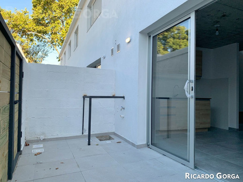 Casas Duplex La Blanqueada 1 Dormitorio Patio Unidad 4