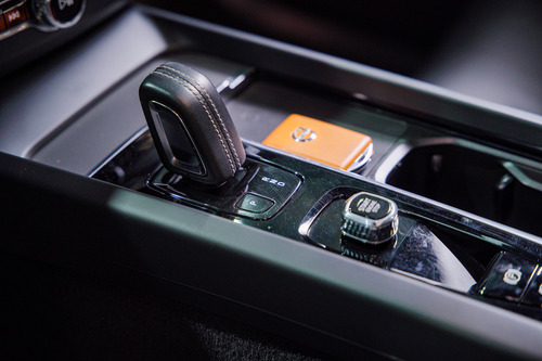 Volvo XC60 XC 60 T-8 R-DESIGN 2.0 (HÍBRIDO)