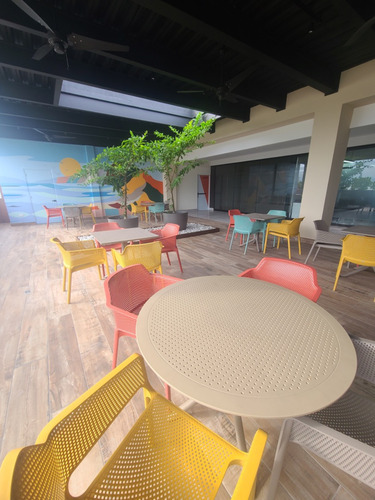 Plaza Comercial Corporativo Cod. 38534