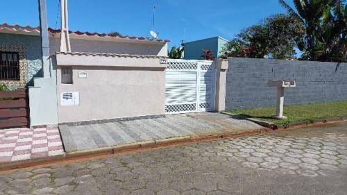 Imagem 2 de 14 de Casa Á 100 Metros Do Mar Com Suíte E Edícula Em Itanhaém Sp