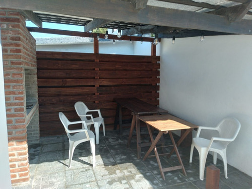 Imagen 20 de 21 de Casa En Piriapolis Para 6 Con Aire Acondicionado Baño A Nuevo, Parrillero Techado Iluminado, A 1 Cuadra De La Rambla Cerca Del Puerto