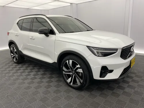 Volvo XC40 2.0 B5 Poll Star Hibrida